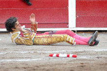 La cornada le produjo una gran hemorragia. (Foto: Tadeo Alcina)