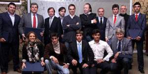 Los premiados, con sus galardones. (Foto: Paloma Aguilar / las-ventas.com)