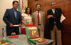 Juan Fernández, Alvalde de Linares; Carmen Moya; Felipe López, Delegado del Gobierno en Jaén; y José Luis Rodríguez Hermoso, Jefe del servicio de Juegos y Espectáculos de la Junta de Andalucia.