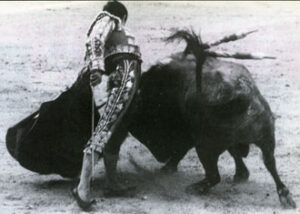 Largo el muletazo del Niño de la Capea.