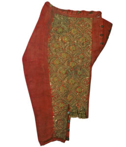 1920 - Anónimo - Seda . Algodón. Bordado con hilos metálicos y lentejuelas - 89’5 x 64’5 cm