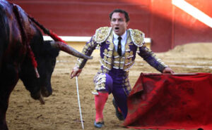 El murciano fue todo pundonor en Bayona. (Foto: Mauricio Berho)