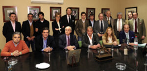Todos los presentes en la reunión de esta mañana.