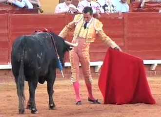 Manzanares (padre) corta dos orejas en Algeciras en 2005