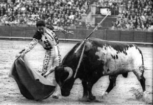Derechazo de Puerta a "Escobero".