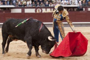 Así manejó la zurda El Cid. (Foto: Javier Arroyo)