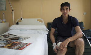 Jiménez Fortes en hospital donde se recupera de la cogida. (Foto: Javier Arroyo)