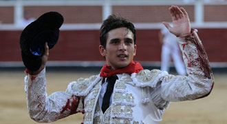 Alberto Aguilar, oreja en el 50 aniversario de La Tercera