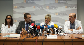 El equipo médico, en la rueda de prensa que han ofrecido esta mañana. (Foto: Javier Arroyo)