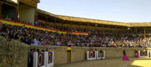 Llenazo en la coqueta plaza vallisoletana. (Foto: @ramirocura)