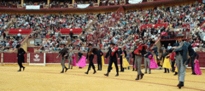 La plaza registró muy buena entrada. (Foto:Arjona)