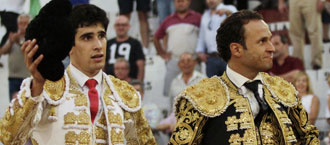 Ferrera y López Simón, puerta grande en Calasparra