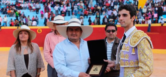 Miguel Ángel Delgado triunfa en tierras peruanas