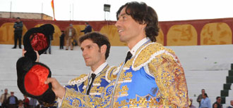 Curro Díaz y Sergio Aguilar triunfan en Huércal-Overa