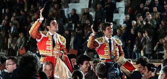 El Juli y Perera, pletóricos, a hombros en Olivenza