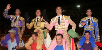 Todos a hombros en Cehegín