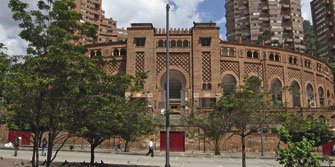 Nuevo ataque de Petro para cerrar la Santamaría en 2014