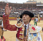 "O nos unimos o el toreo tiene los días contados"