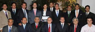 Luque recibe la Puntilla de Plata 2012 en Lima