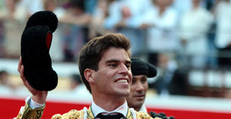 Pinar sigue en la UCI y será sometido este lunes a un TAC para comprobar su evolución