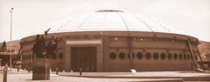 El Palacio del Arte, una de las dos plazas de toros de Morelia.