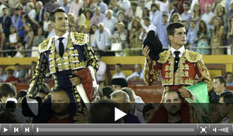 Manzanares y David Galván, a hombros en Algeciras