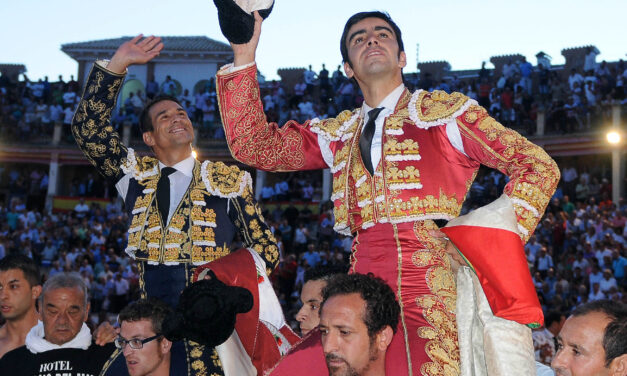 Perera y Manzanares, puerta grande en el inicio de Cuenca