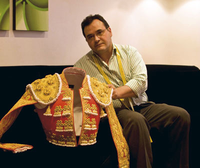 La sastrería taurina Santos premiada con el Dedal de Oro