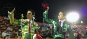 Macías y Chihuahua, a hombros en Calkini.