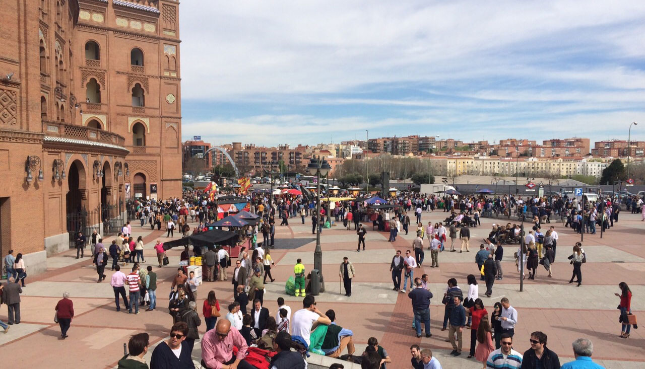Imagen de los alrededores de la plaza. (Foto: Javier Arroyo)