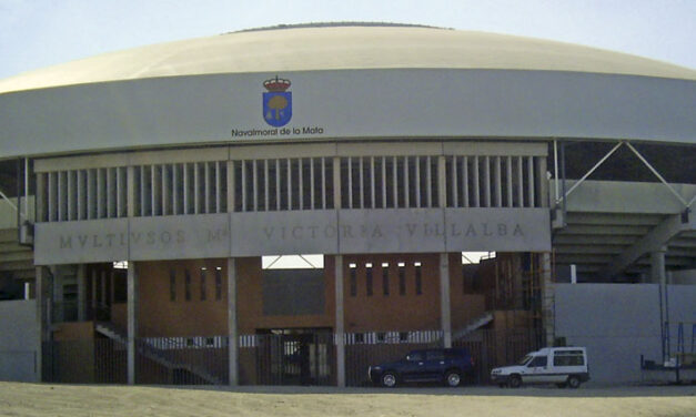 Navalmoral de la Mata cuelga el cartel de "No hay billetes"