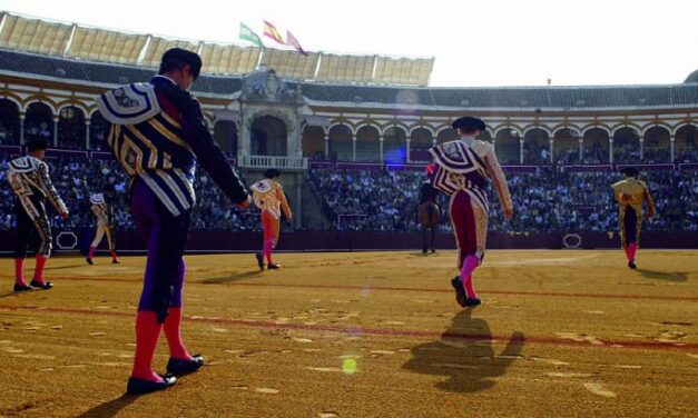 Nazaré, Miguel Ángel Delgado y Esaú, el 12 de octubre en Sevilla