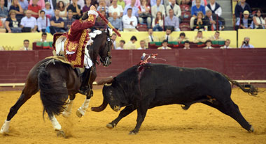 Bastinhas y Rouxinol triunfan en la Corrida de Gala