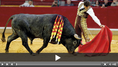 Zaragoza se rinde al toreo y el valor de un épico Rafaelillo