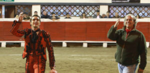 José Luis Cobo, junto a El Fandi el año pasado en la Plaza Belmonte.