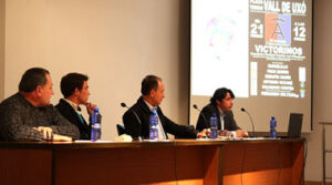 Foto de la presentación del cartel a la que acudió el concejal de fiestas (primero por la izquierda).