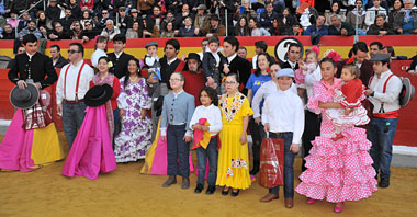 Máximos trofeos para El Fandi y López Simón en Granada
