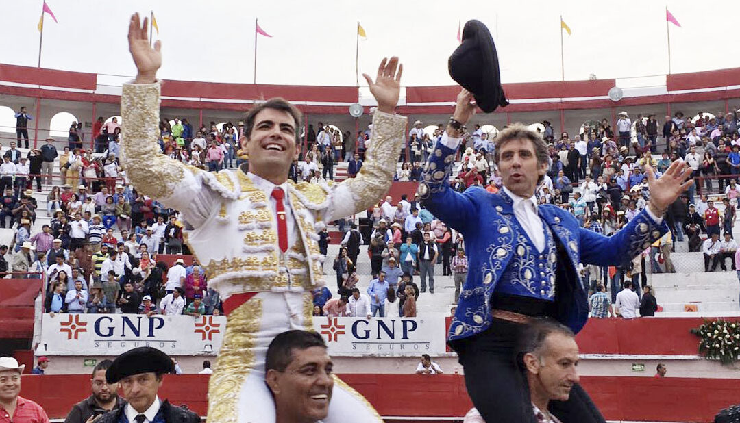 Macías indulta y triunfa junto a Hermoso en Irapuato