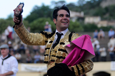 Vega abandona los ruedos “por un tiempo indefinido”