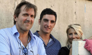 Lambert, junto a Thomas Dufau y María Sara.