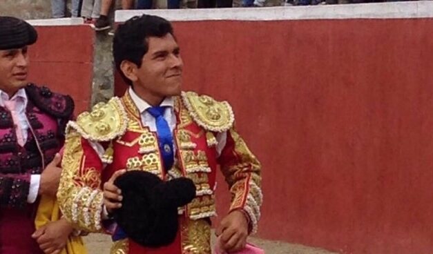Fallece corneado en Perú el novillero Renatto Motta