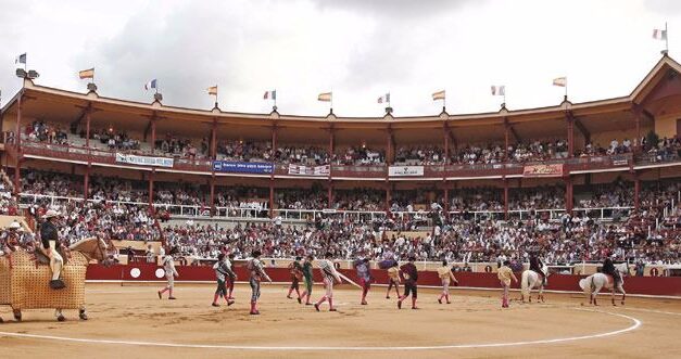 Bayona presenta los carteles de su temporada taurina