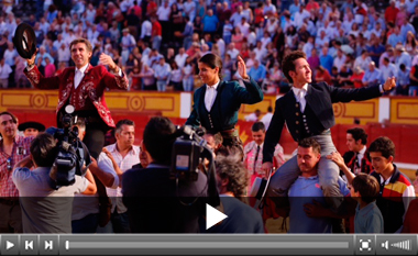 Hermoso, Leonardo y Lea, puerta grande en Badajoz