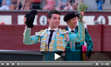 Oreja al mérito de Carballo, lesionado en Madrid