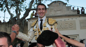 Joubert, a hombros en Saint-Giles.