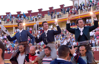Cuenca: triple puerta grande en la última del abono