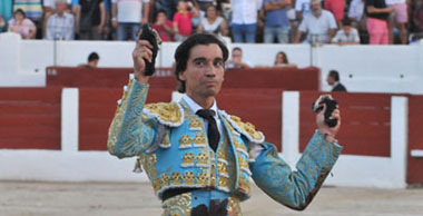 Curro Díaz, trofeo Manolete a la mejor faena en Linares