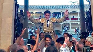 Cadaval inaugura la puerta grande de la Feria de Pedro Romero de Ronda