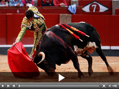Perera, dos orejas de un montalvo de vuelta al ruedo en Salamanca