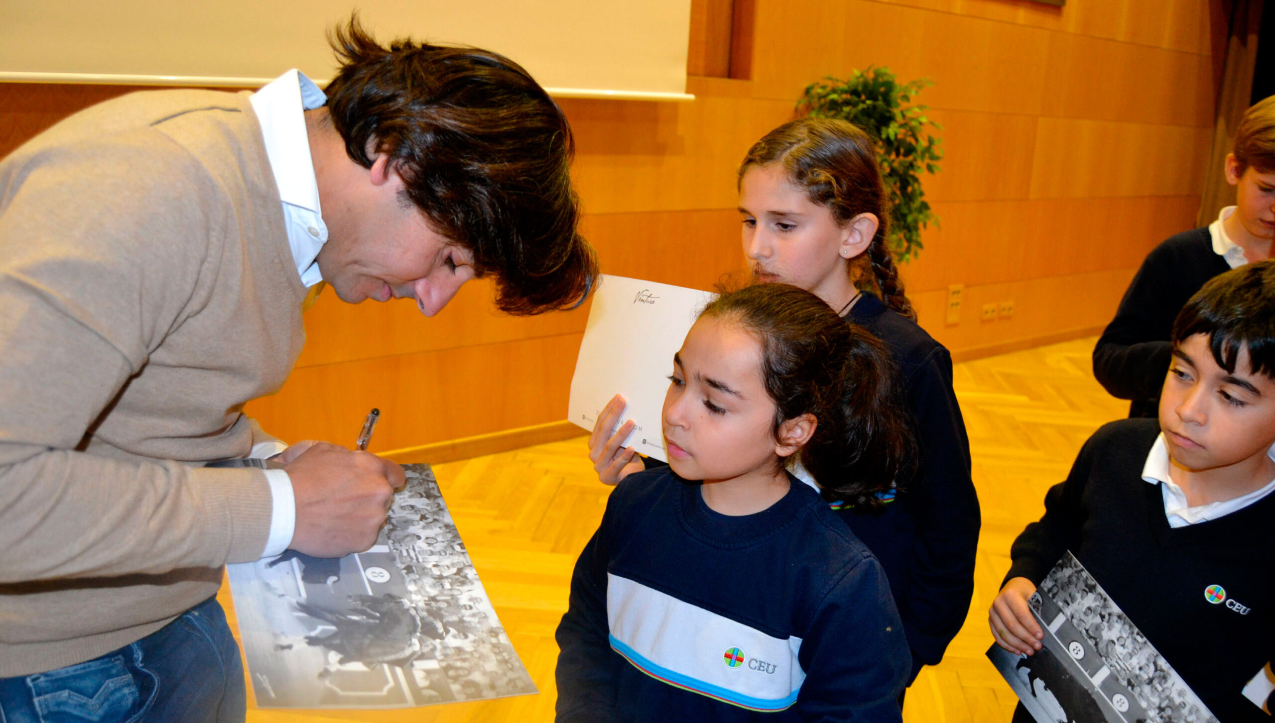 Diego Ventura transmite a los niños los valores del toreo